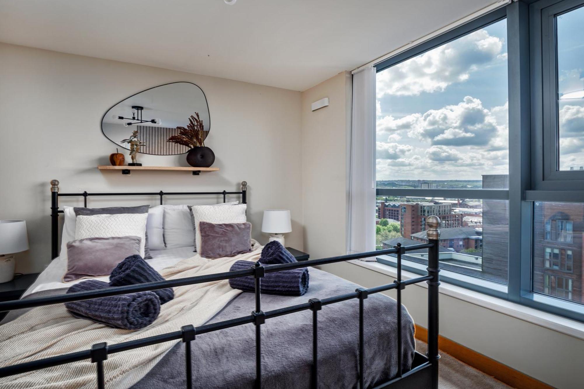 Large Central Penthouse In Leeds Λιντς Εξωτερικό φωτογραφία